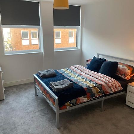 #0202 One Bedroom Serviced Apartment-Free Parking Derby Exterior foto